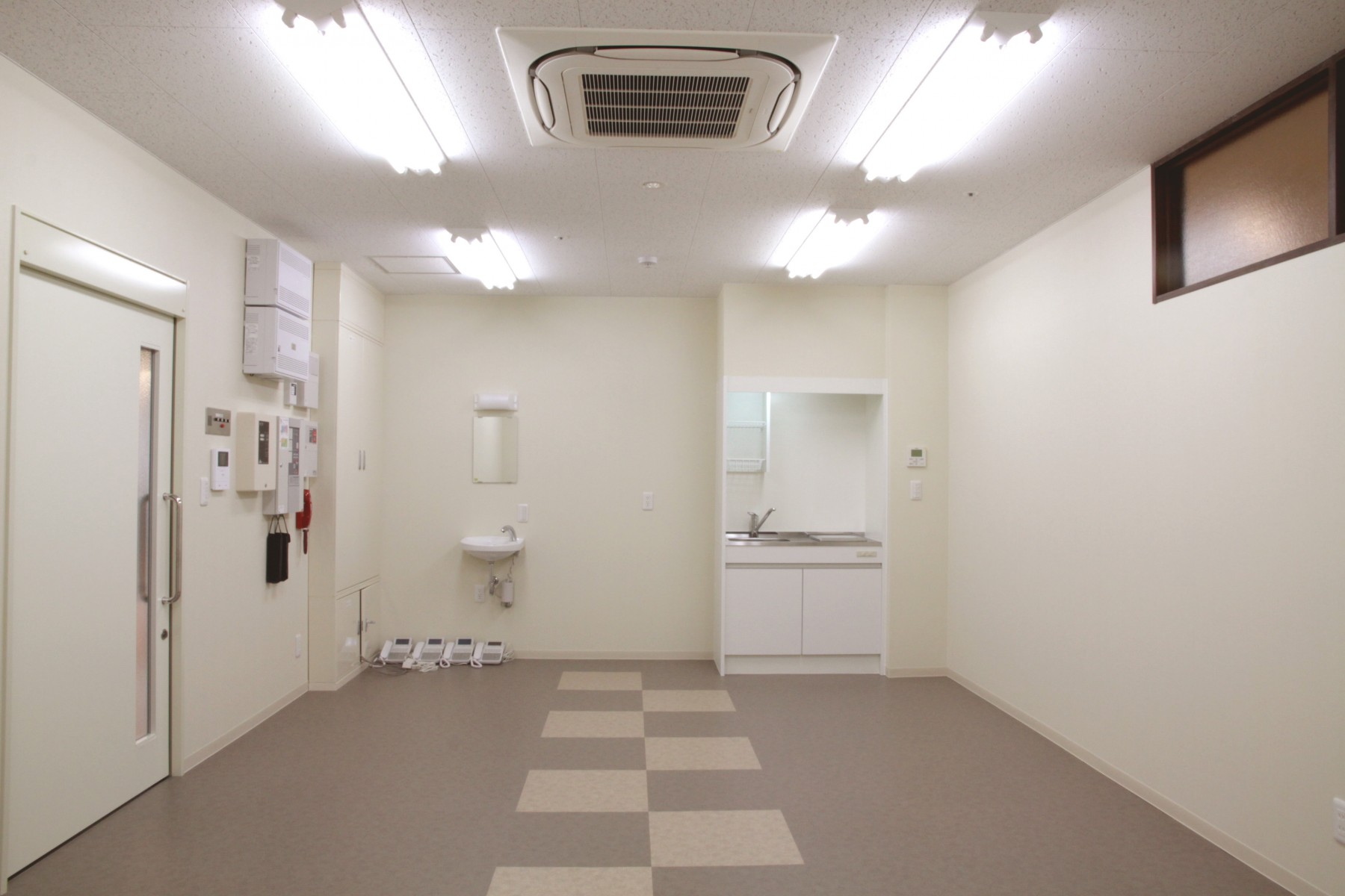 010-１Ｆ-デイ-事務室