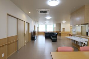 48-２階共同生活室-4