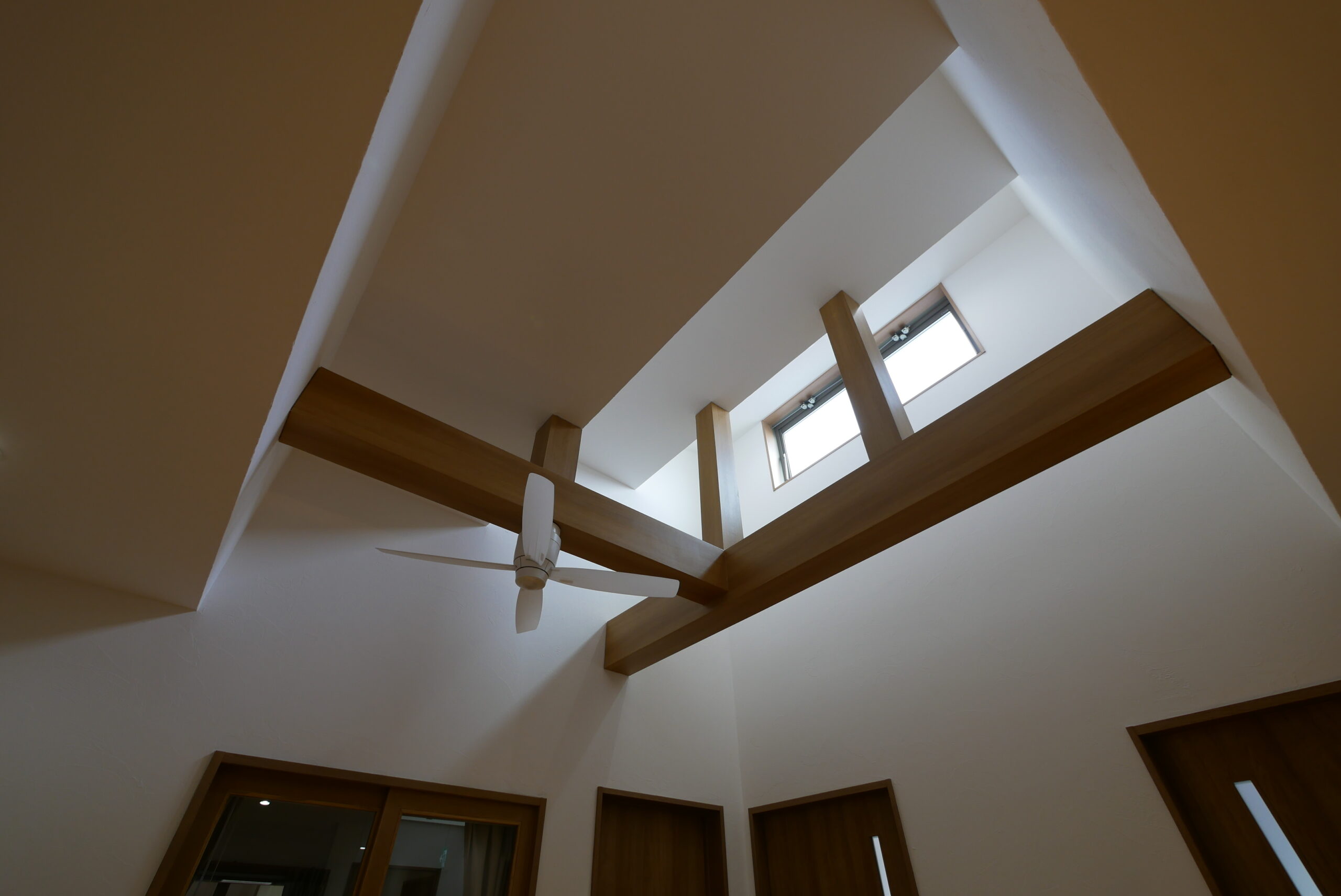 73.吹抜・採光窓